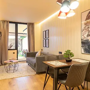 Apartment Metropolitan By Staynn